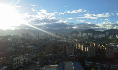 El sol sale para iluminar nuestras torres